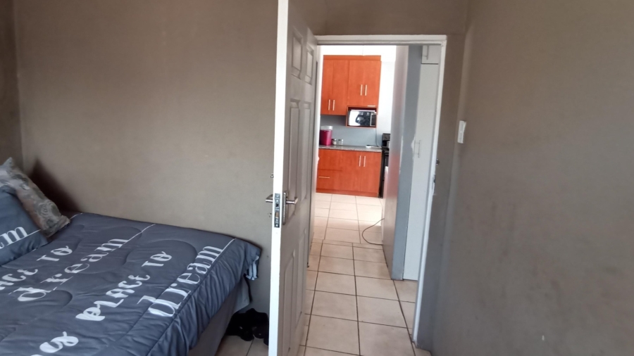 3 Bedroom Property for Sale in Louwville Western Cape